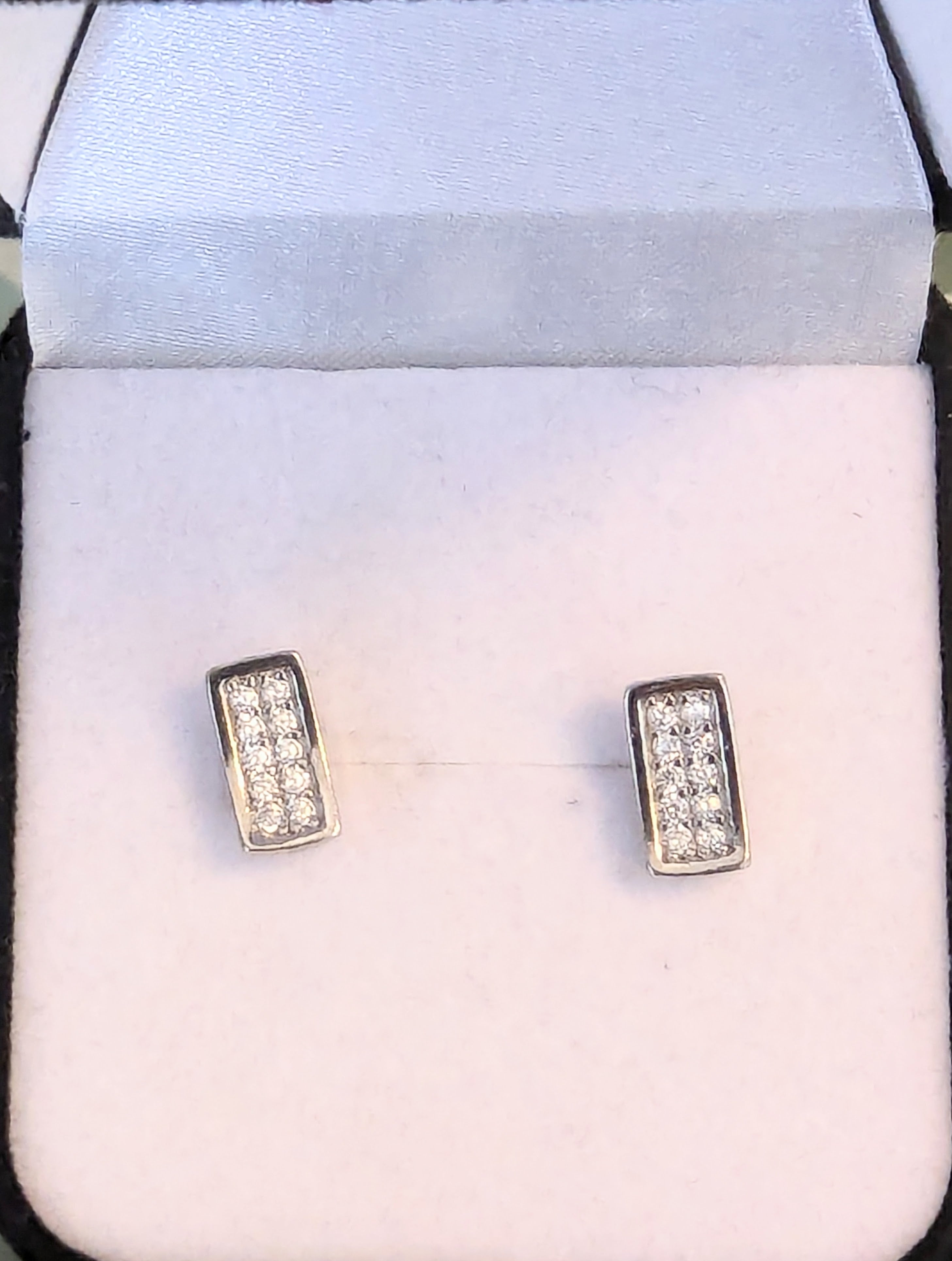 Studs Sterling Silver 925 MD 106